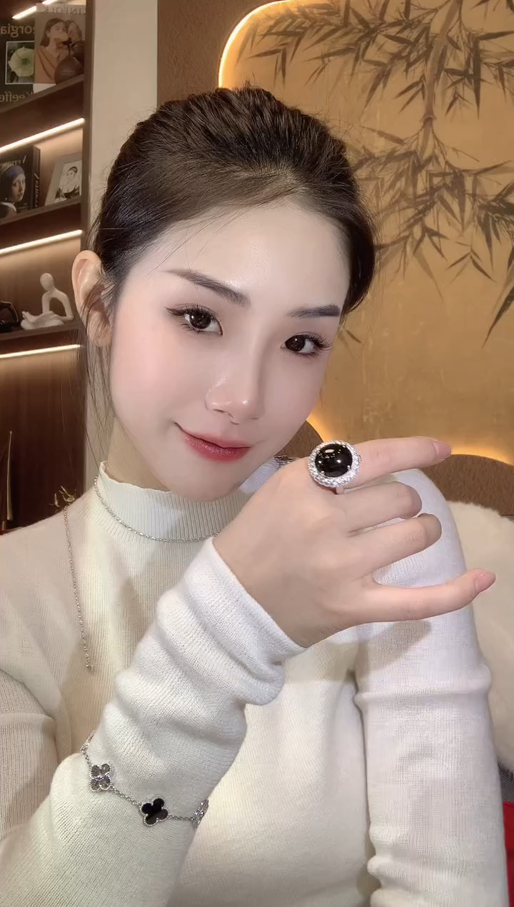 【闪购商品】翡翠戒指18K金镶嵌A41翡翠