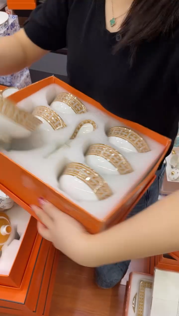 杯鸿辉家品牌瓷器，京东包邮！