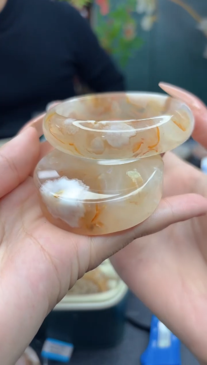 【闪购商品】石英质玉手镯未镶嵌113（56圈赠送镯心）