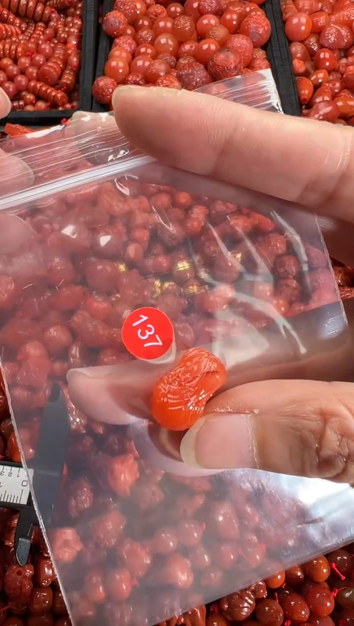 【闪购商品】南红玛瑙颈饰未镶嵌1