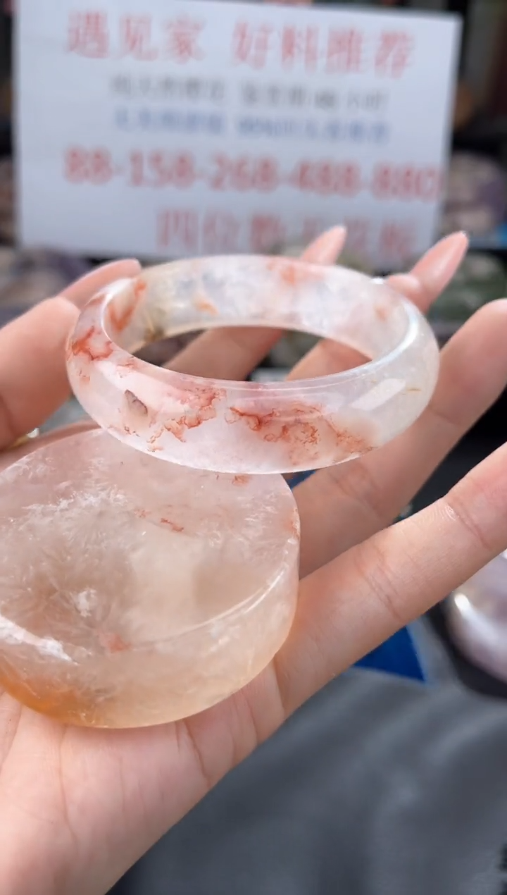 【闪购商品】石英质玉手镯未镶嵌54