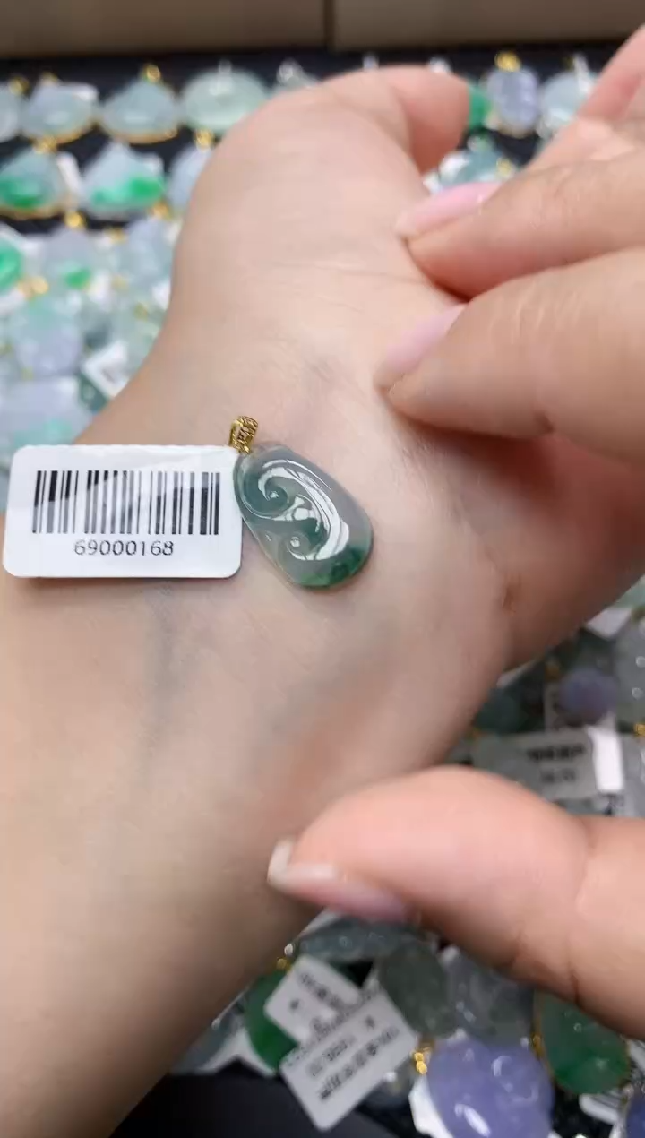 颈饰18K金镶嵌翡翠 11111111111 