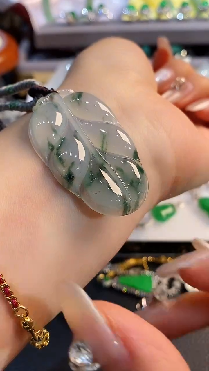 【闪购商品】翡翠吊坠(不含链)未镶嵌吊坠