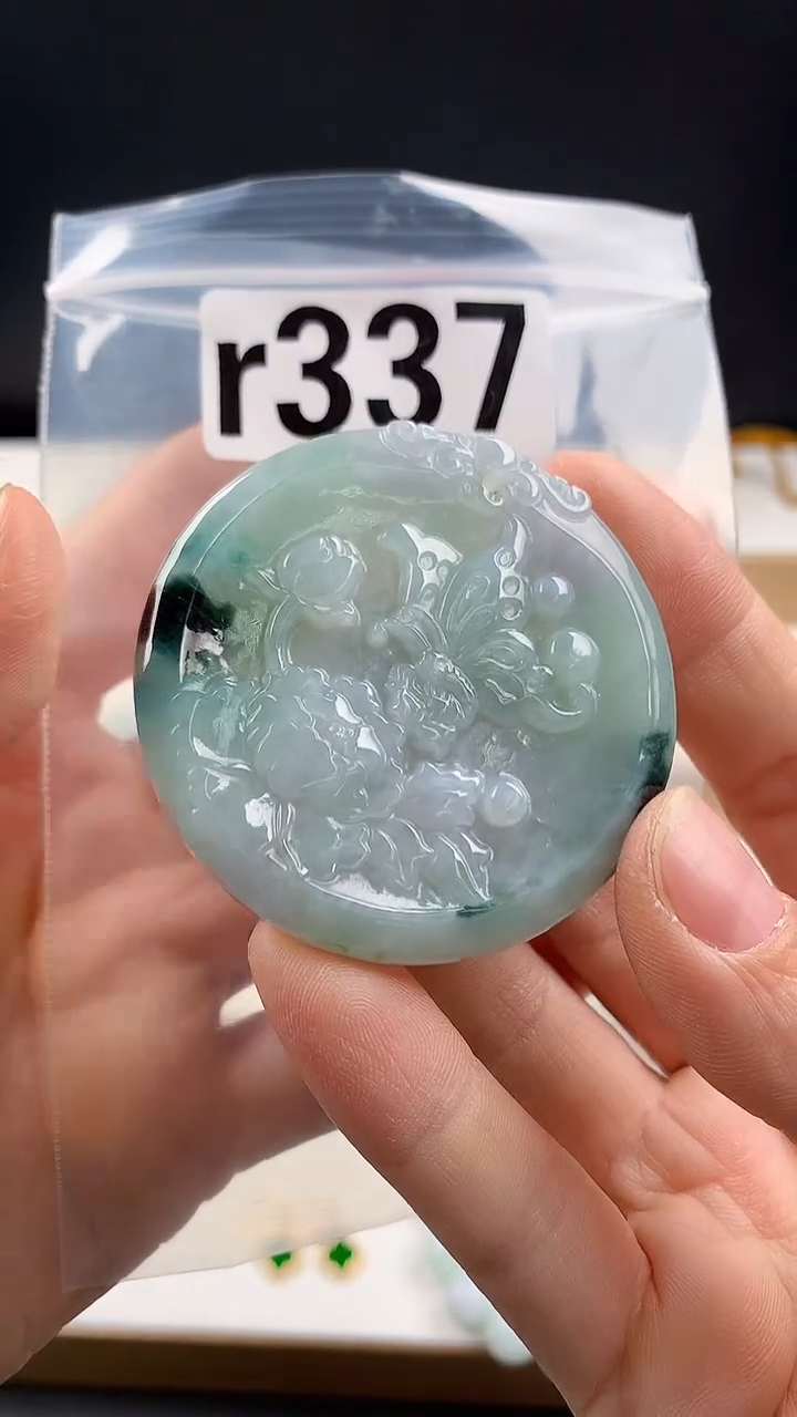 颈饰未镶嵌翡翠天然翡翠吊坠挂件