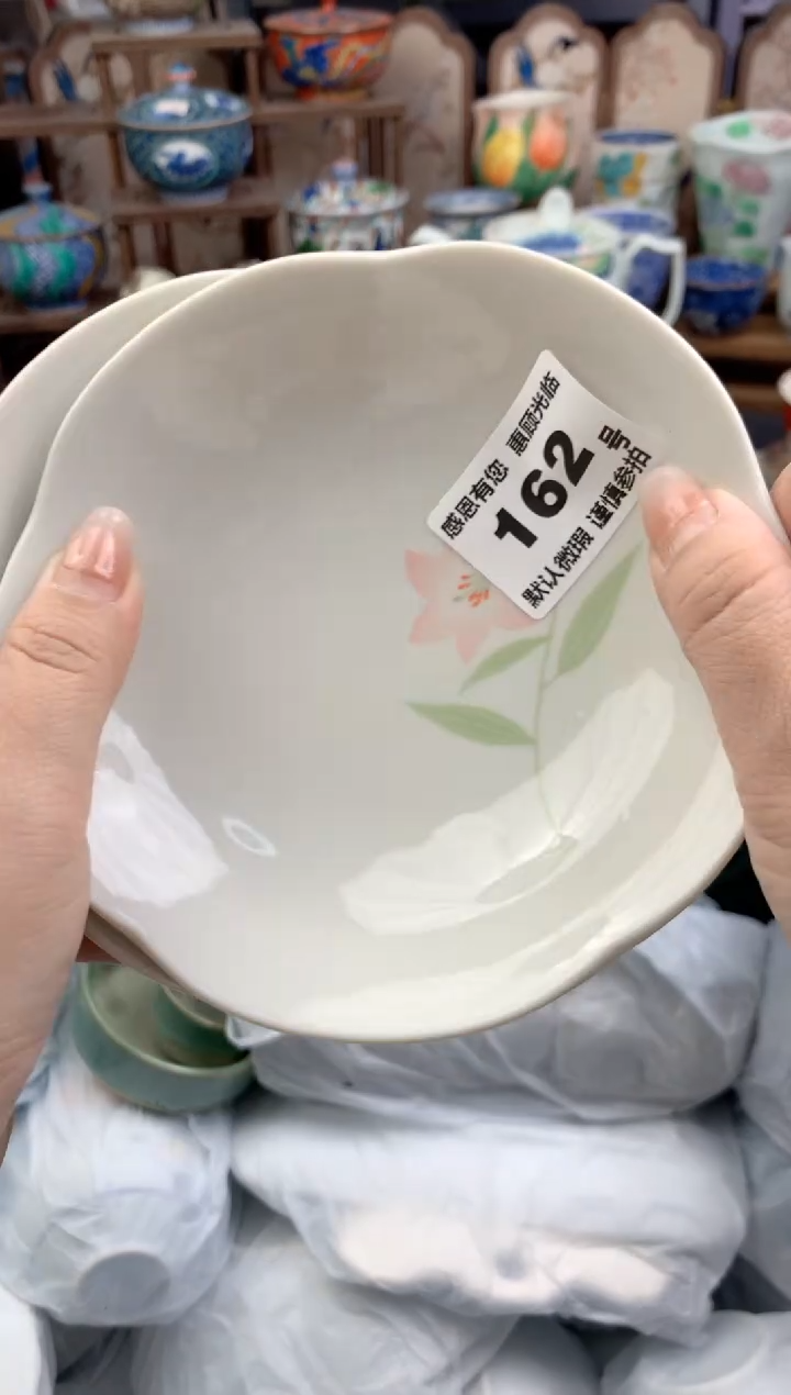 瓷片v**n162号九姑娘工艺品瓷器