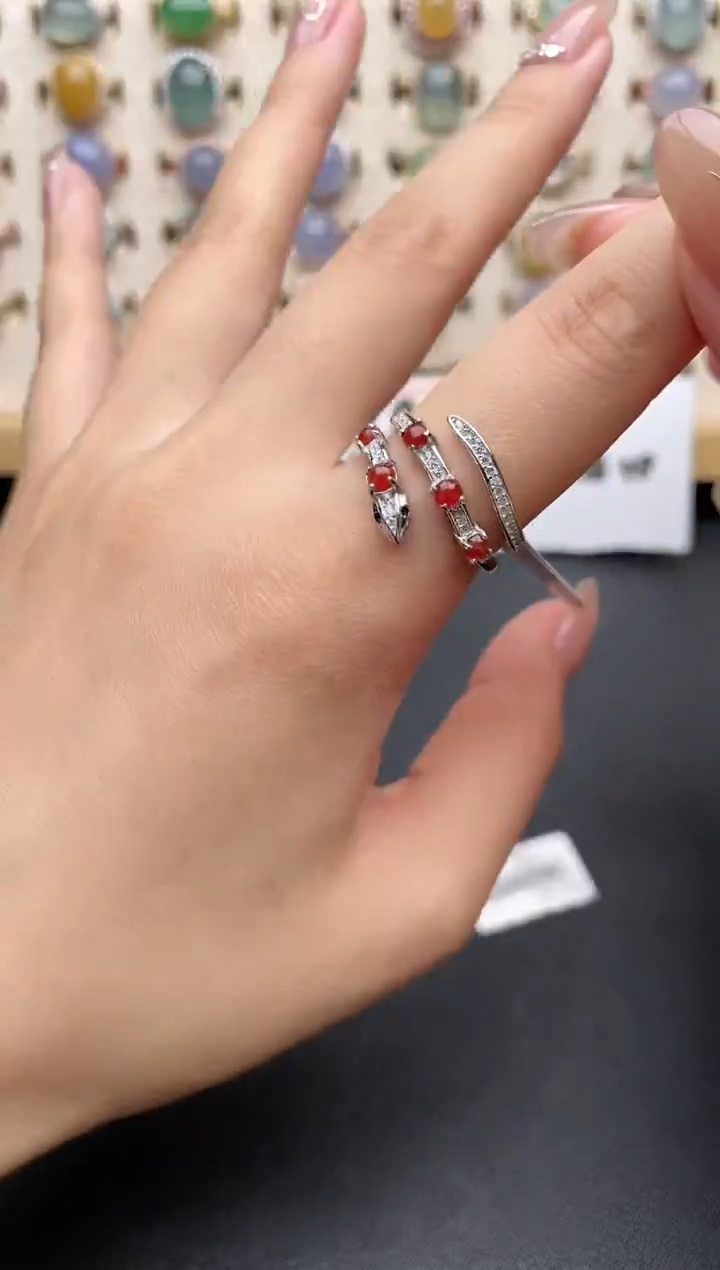 【闪购商品】翡翠戒指银S925镶嵌一物一证一礼盒