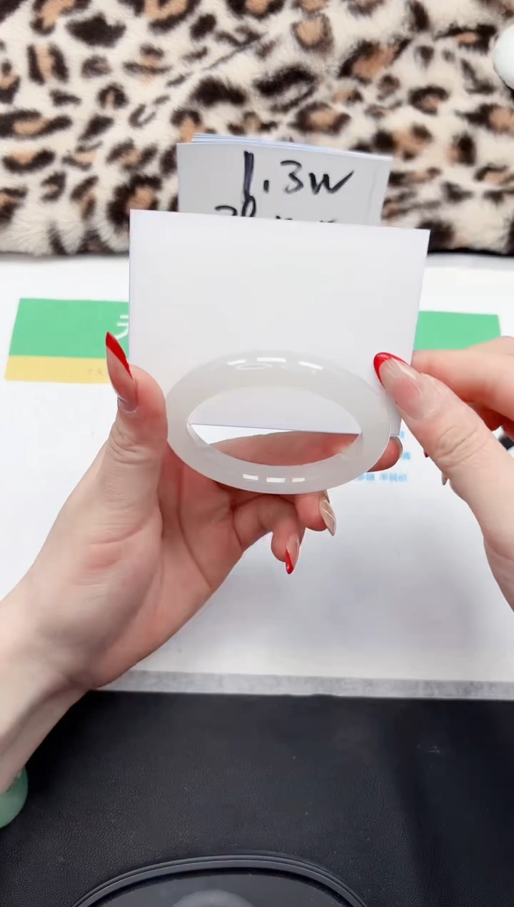 【闪购商品】石英质玉手镯未镶嵌151-57