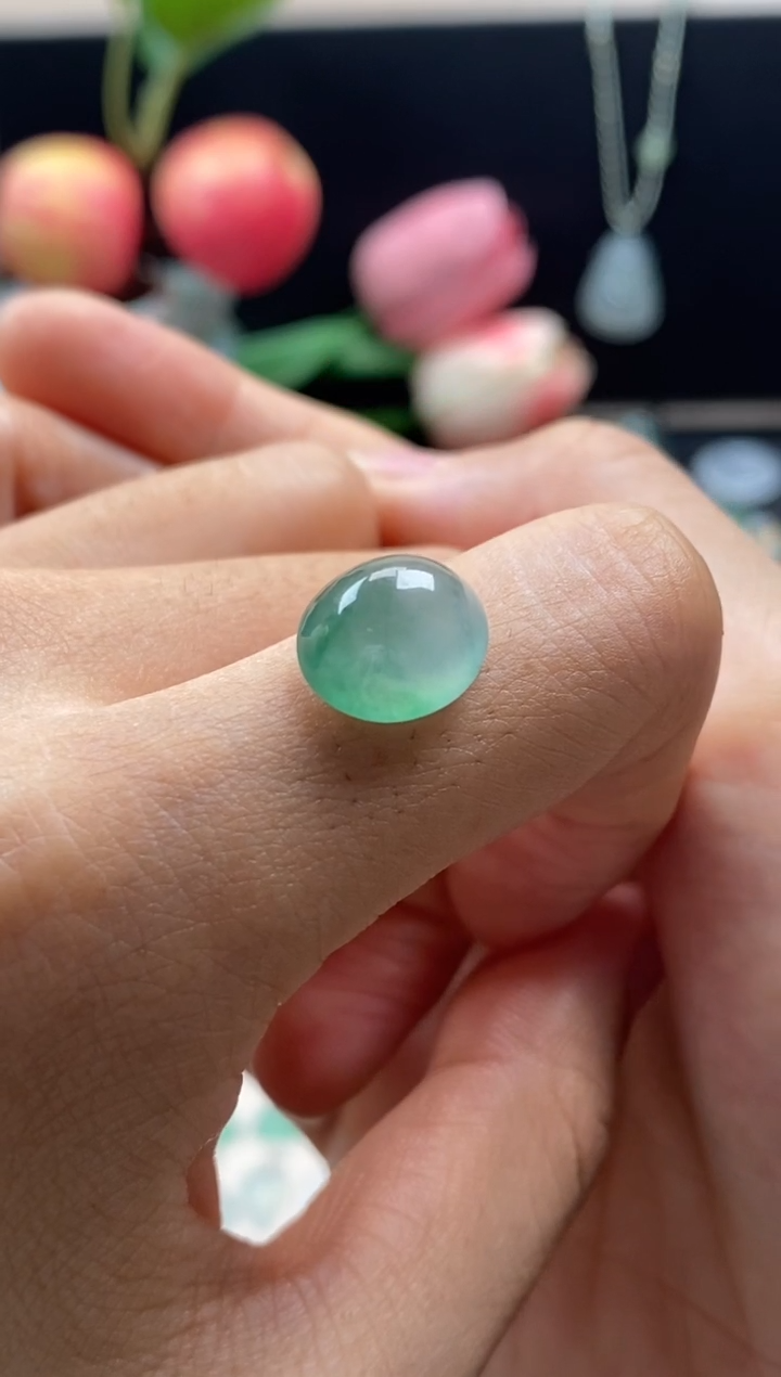 翡翠未镶嵌颈饰翡翠飘花蛋面