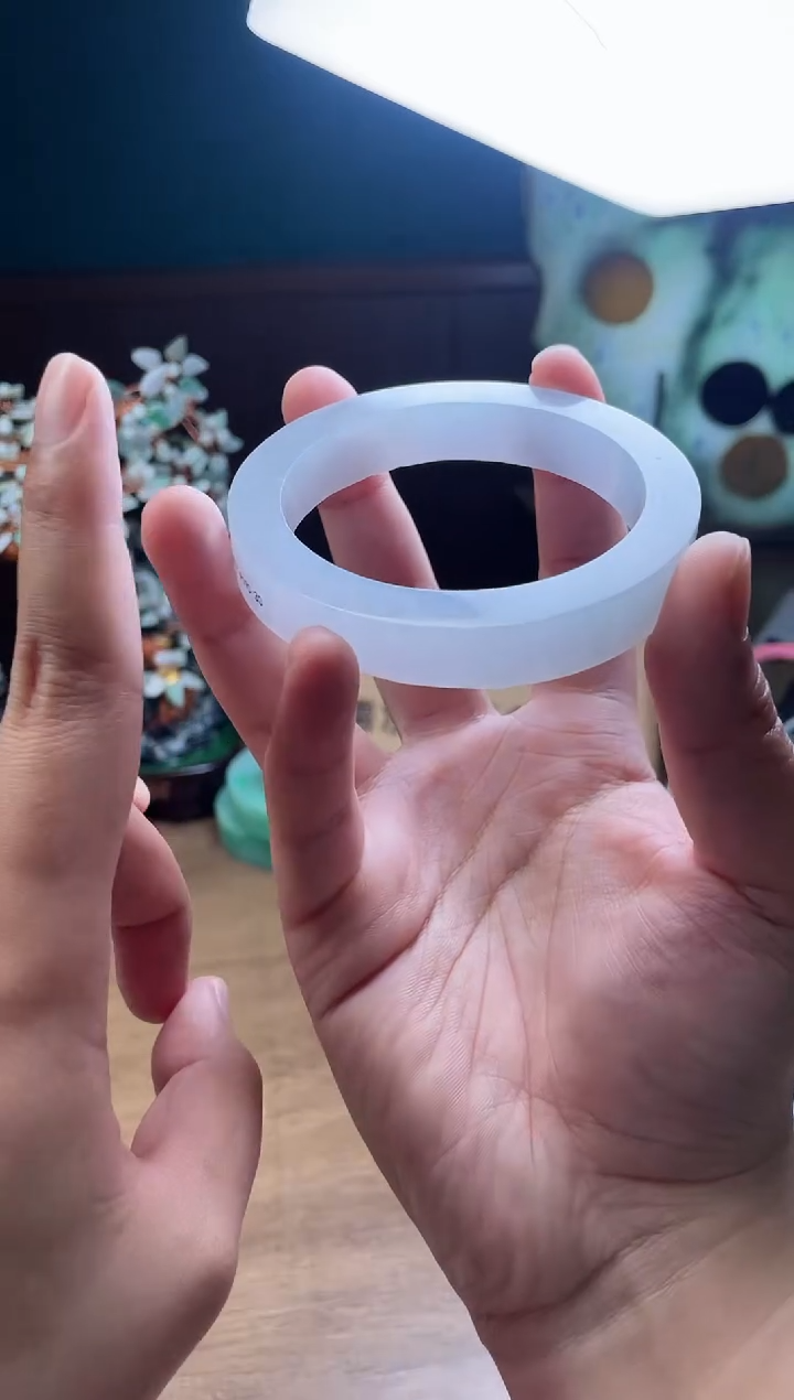 【闪购商品】定制翡翠手镯未镶嵌定制