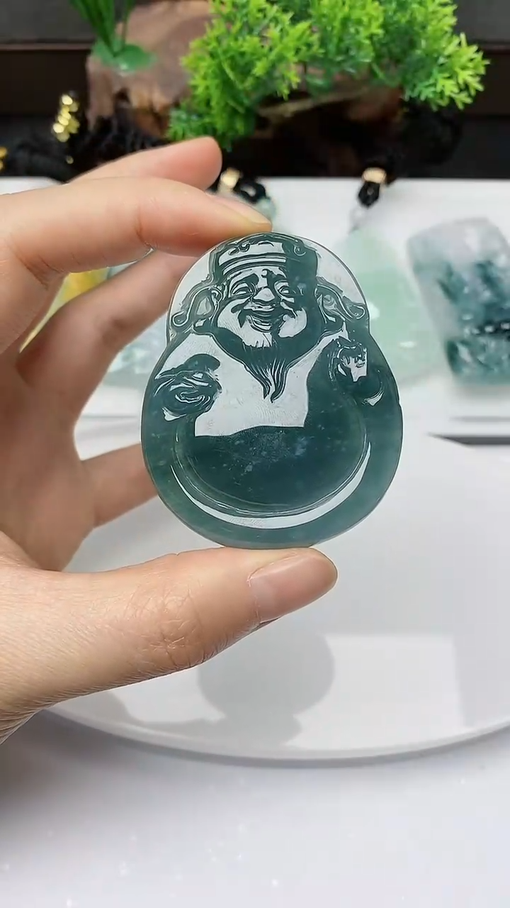 【闪购商品】翡翠颈饰未镶嵌        