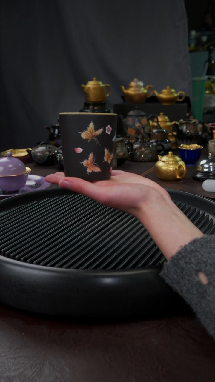 【闪购商品】杯【宜景窑紫砂鎏金】黑墩头手绘蝶舞杯子