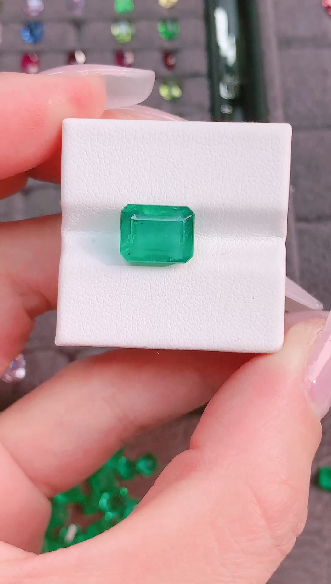 裸石祖母绿4.25ct-天然微瑕赞比亚祖母绿