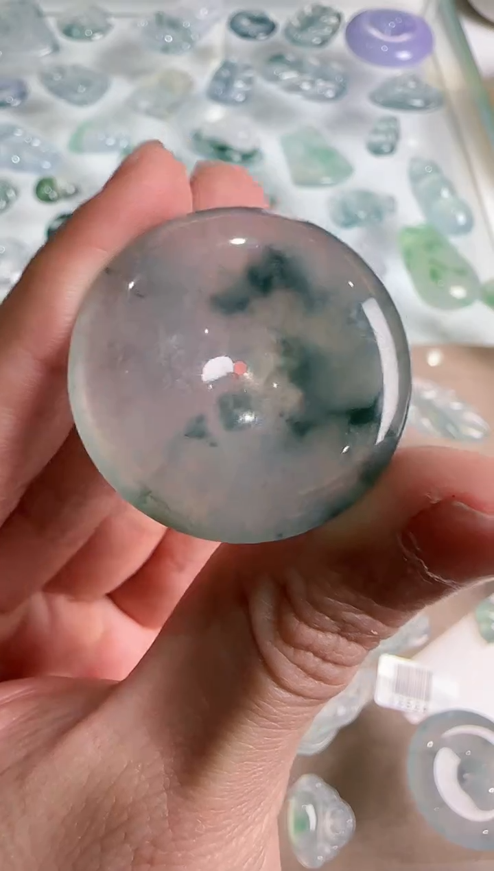 【闪购商品】翡翠吊坠(不含链)未镶嵌 