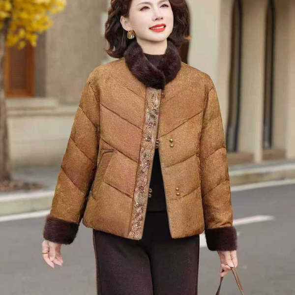 年轻妈妈秋冬高档羽绒服2025新款洋气中老年女装保暖外套冬装