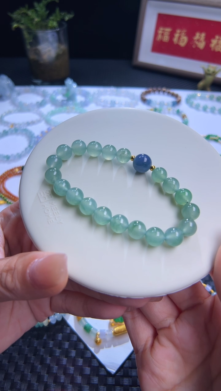 足金镶嵌手串翡翠读*云卡八冰甜绿设计款！大漏！