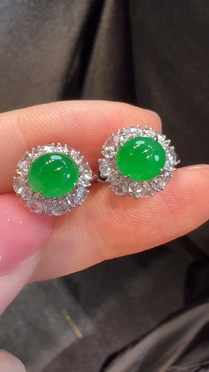 18K金镶嵌翡翠耳饰L6