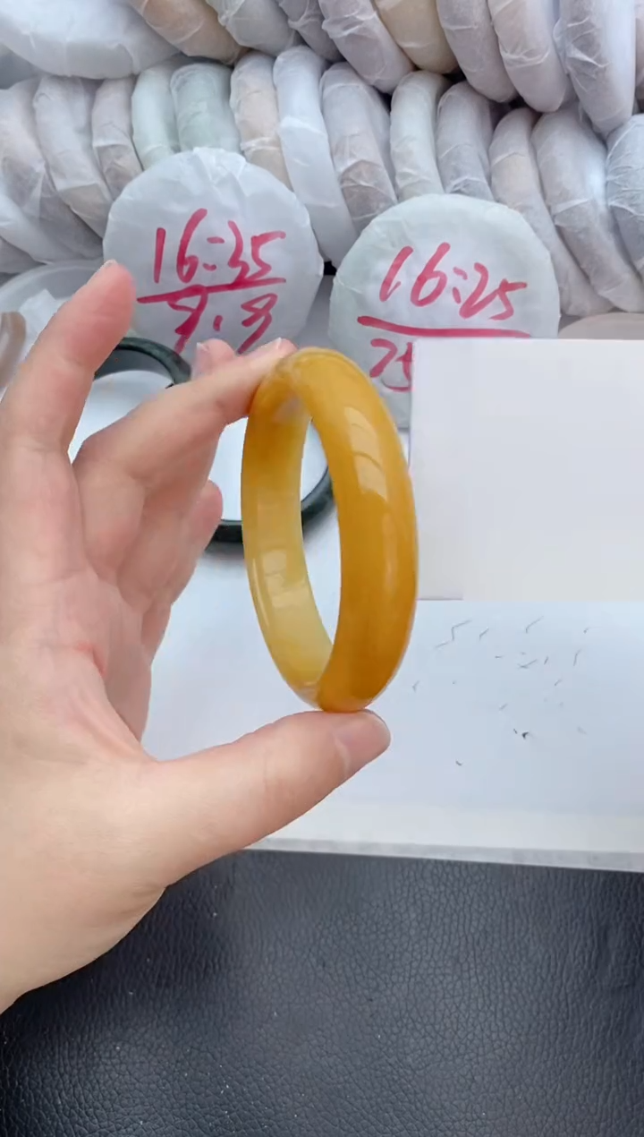 【闪购商品】石英质玉未镶嵌手镯134+60/61