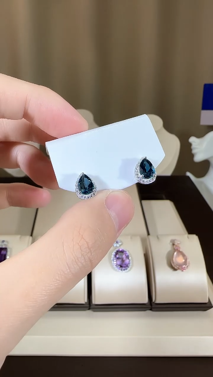 【闪购商品】托帕石耳饰银S925镶嵌5*7mm耳钉