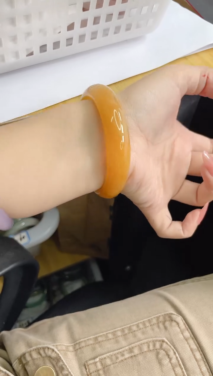 【闪购商品】石英质玉手镯未镶嵌235/59.4