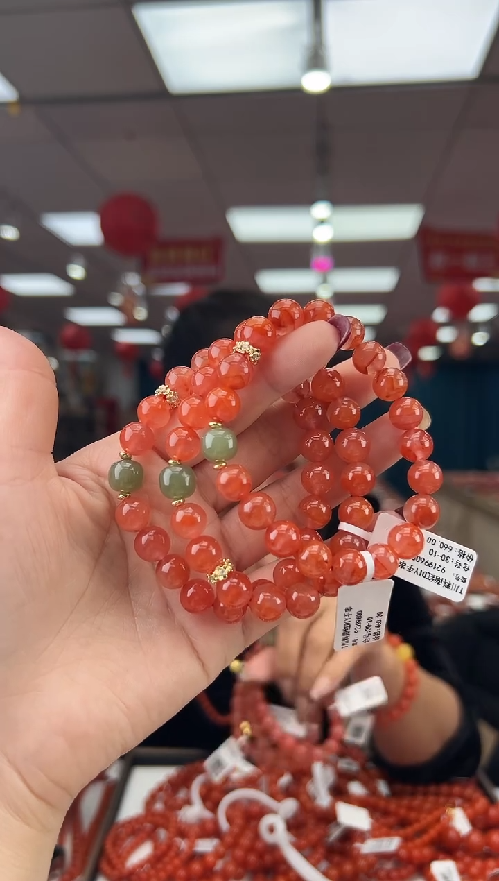 【闪购商品】南红玛瑙珠串未镶嵌多样发其一/