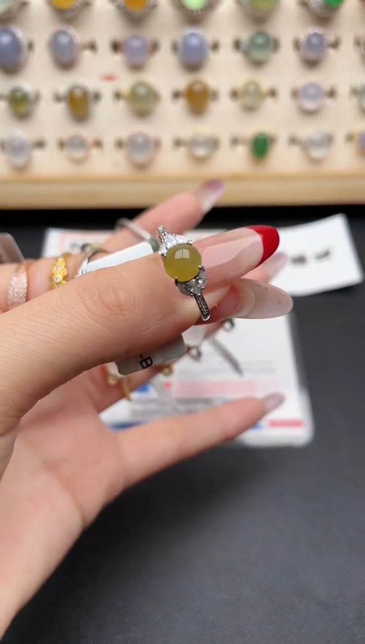 【闪购商品】翡翠戒指银S925镶嵌一物一证一礼盒