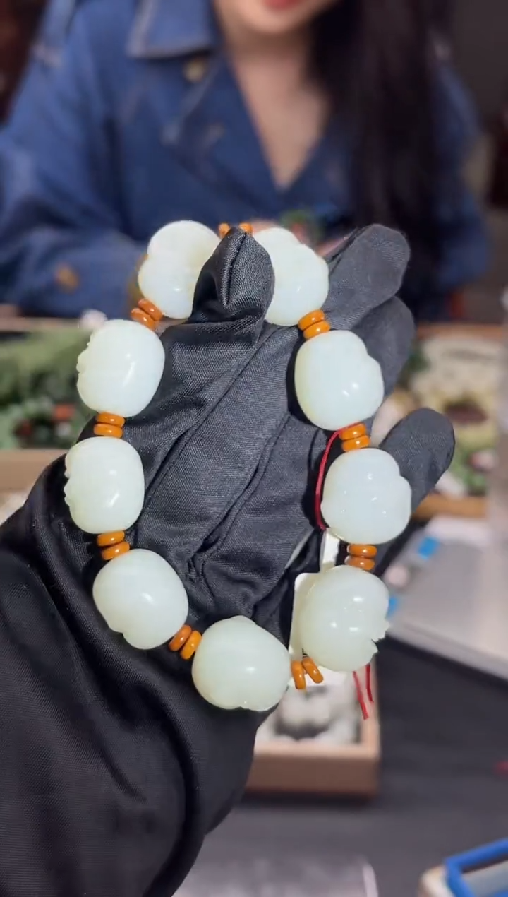 未镶嵌手串和田玉董小姐推荐 多样性发货 拍一发一yt