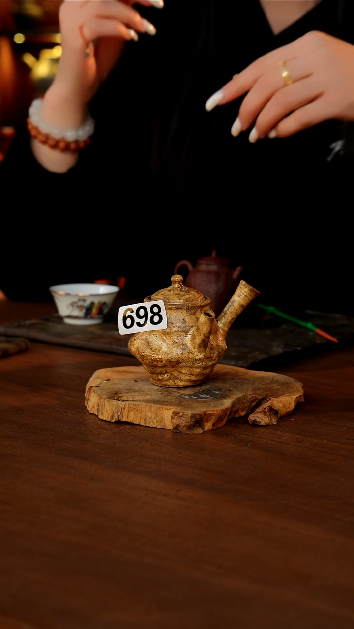 刷金侧把壶...698