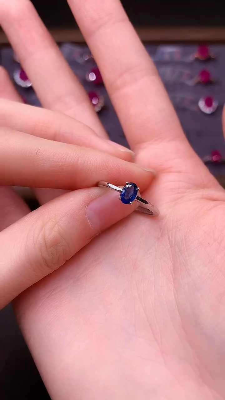 【闪购商品】蓝宝石戒指银S925镶嵌......