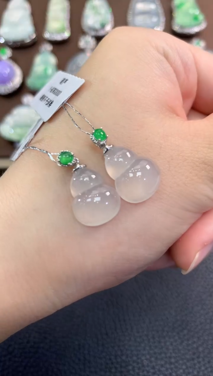 翡翠18K金镶嵌吊坠(不含链)春日珠宝 B1多样性一件发