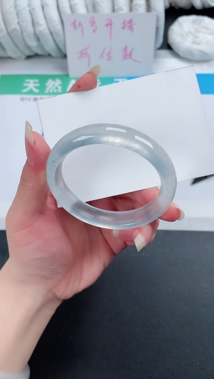 【闪购商品】石英质玉手镯未镶嵌125-53.8