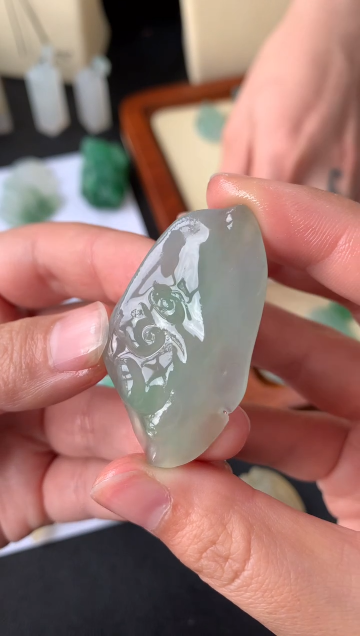 【闪购商品】定制翡翠未镶嵌翡翠