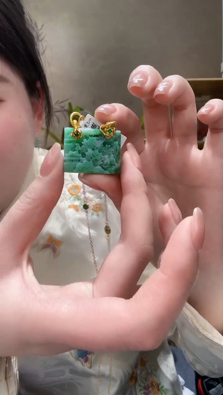 【闪购商品】翡翠颈饰未镶嵌吊坠