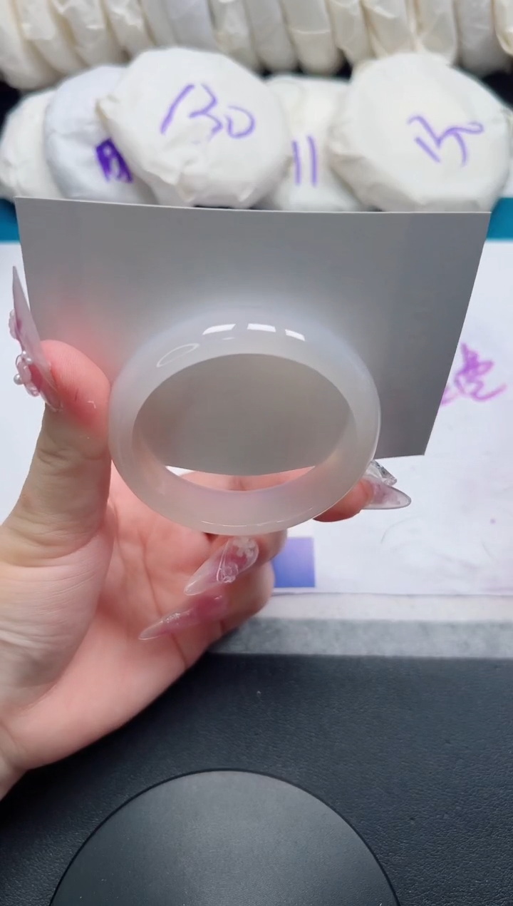 石英质玉手镯未镶嵌125-53.2