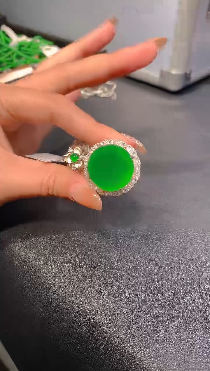 【闪购商品】定制翡翠未镶嵌51定制翡翠 多样性发货（发其一）