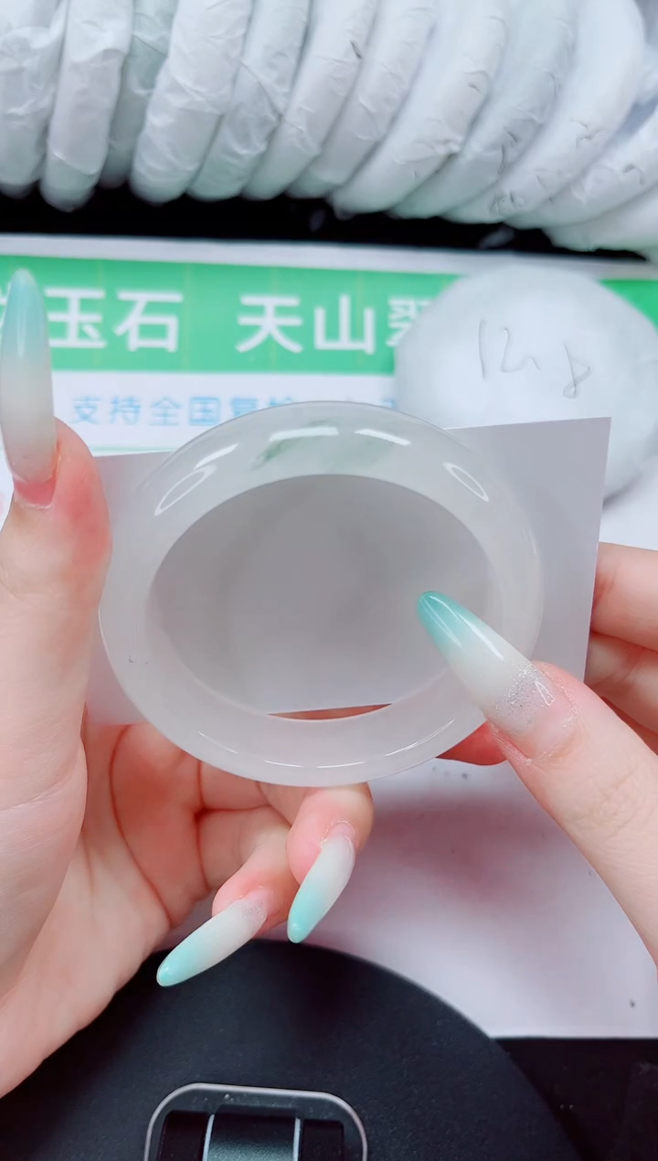 石英质玉手镯未镶嵌141-54/55