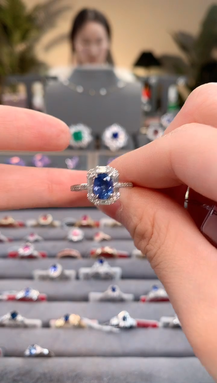 【闪购商品】蓝宝石戒指铂Pt950镶嵌蓝宝石