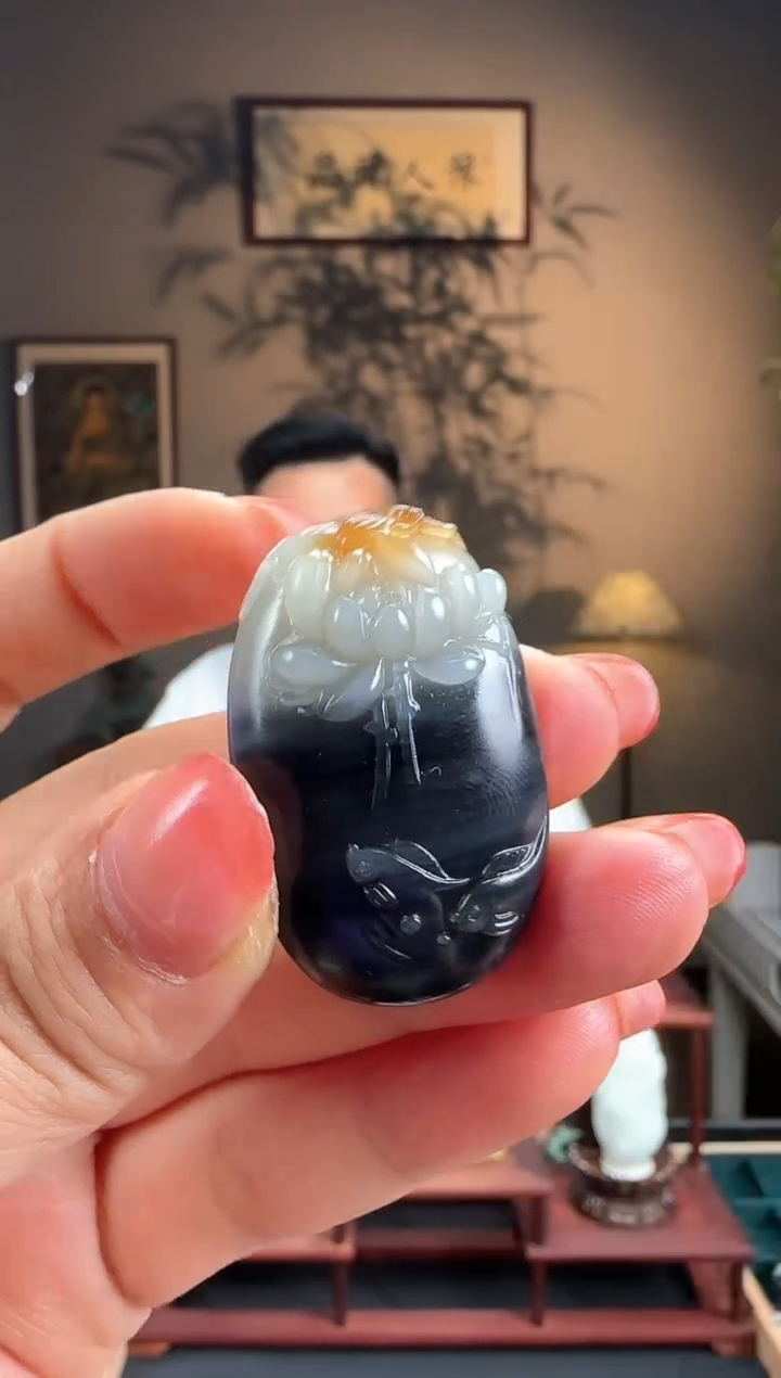 和田玉未镶嵌把件h648