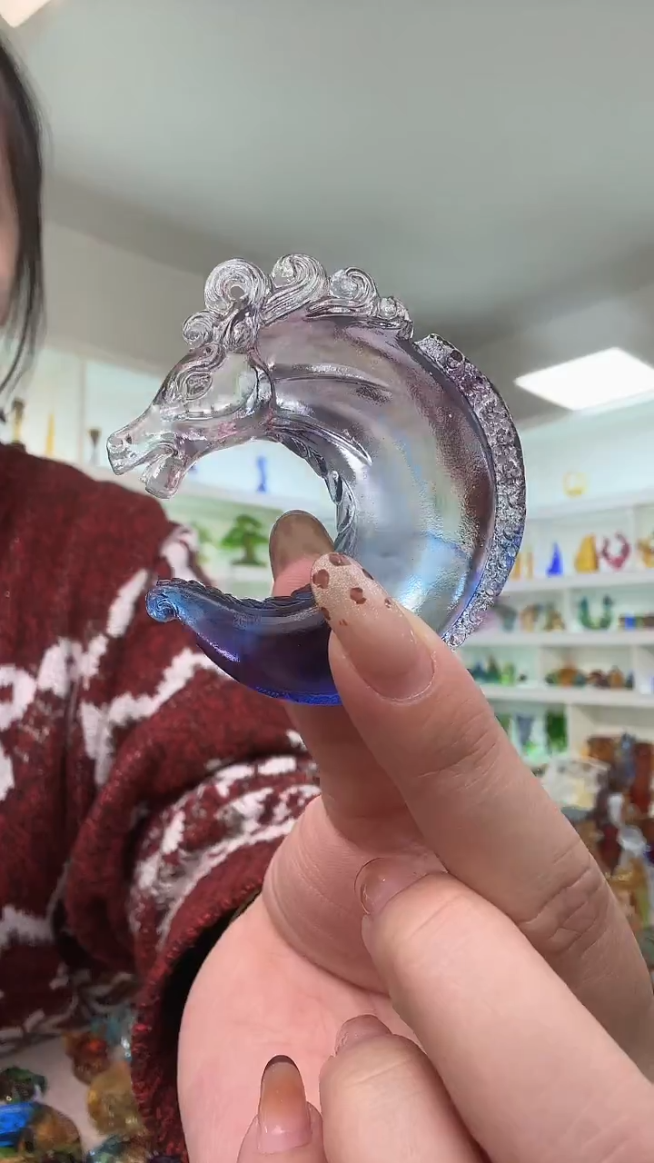 手工艺品琉璃月亮马