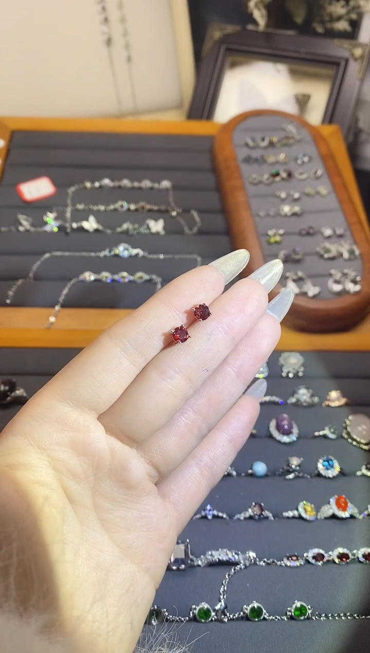 【闪购商品】水晶手链银S925镶嵌A147   