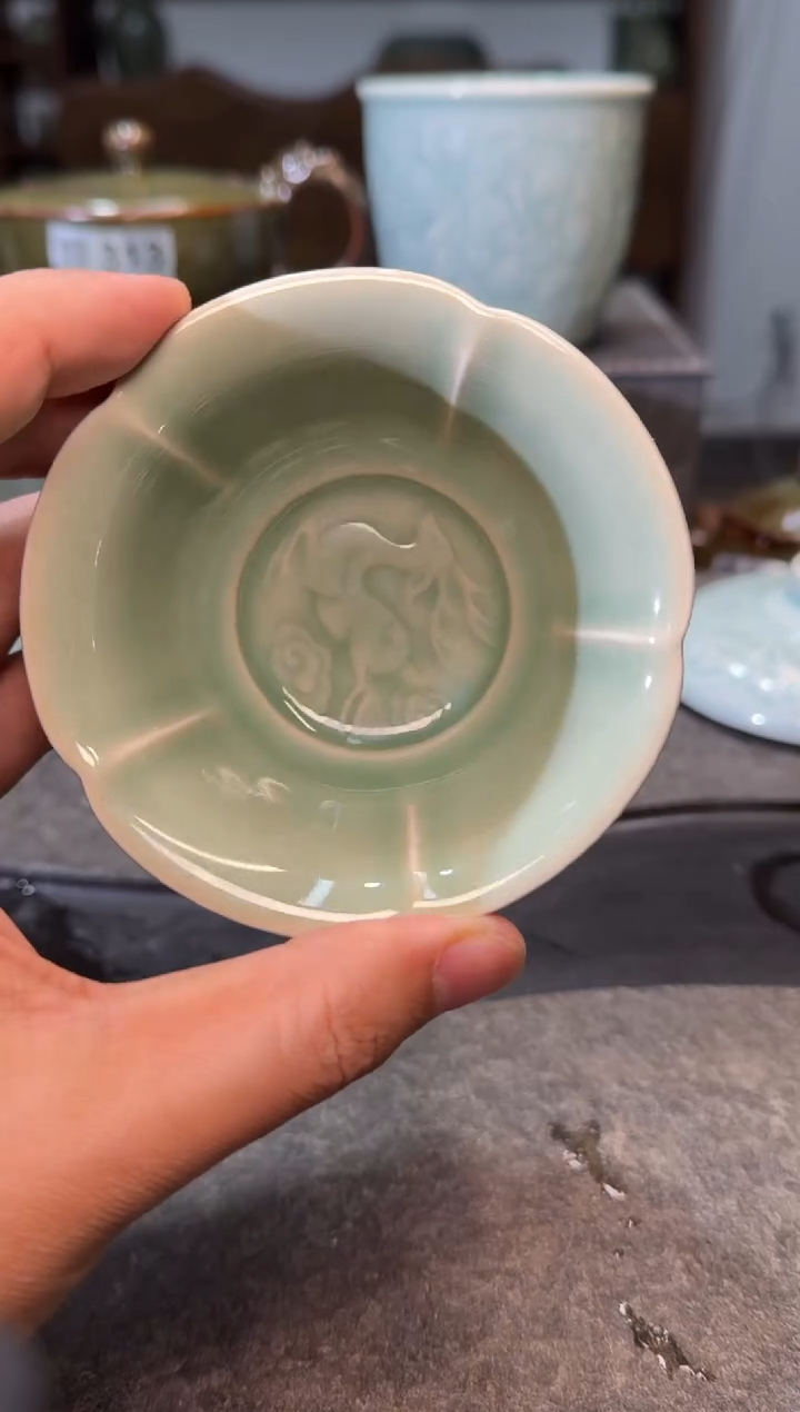 微瑕青釉福禄杯1只