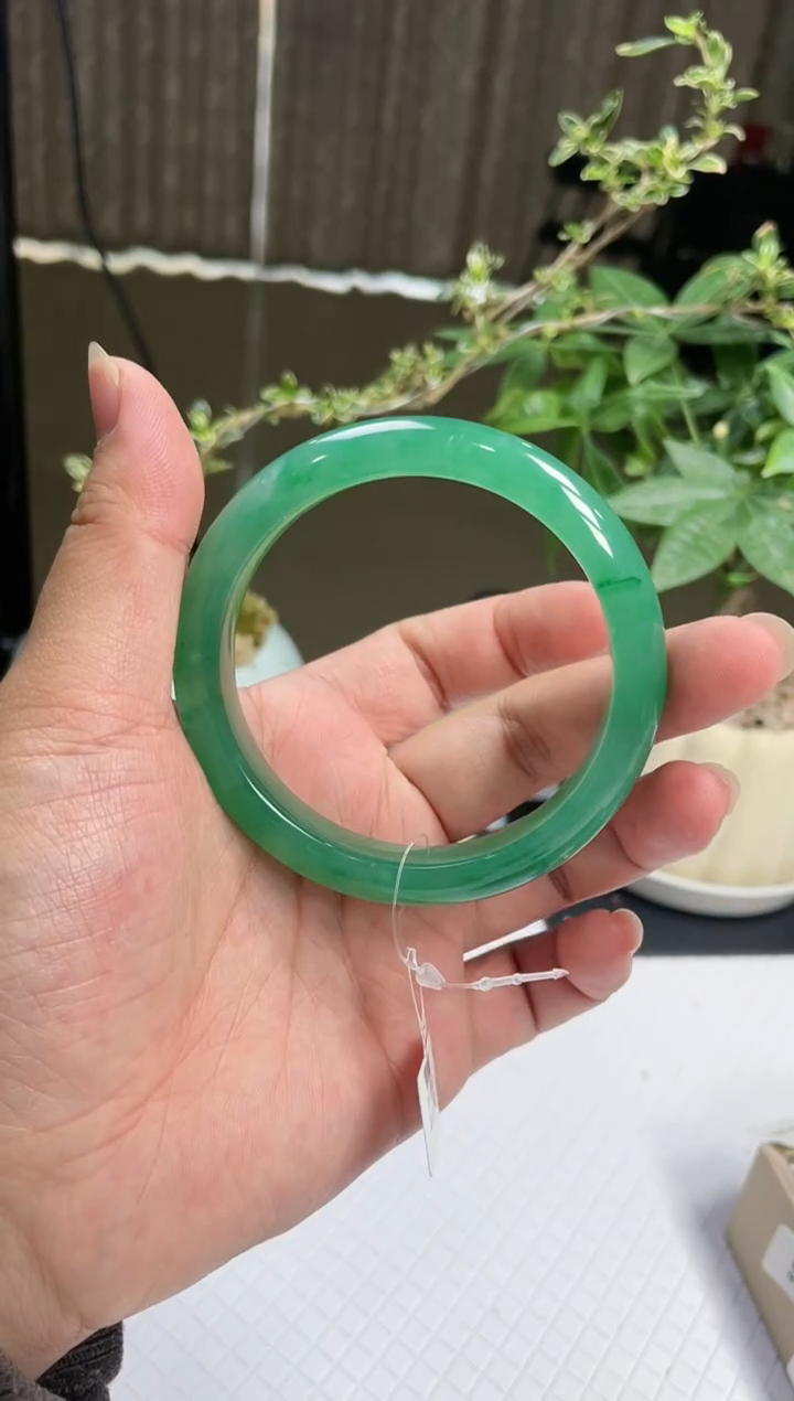 【闪购商品】石英质玉手镯未镶嵌非洲翠手镯多样性发货