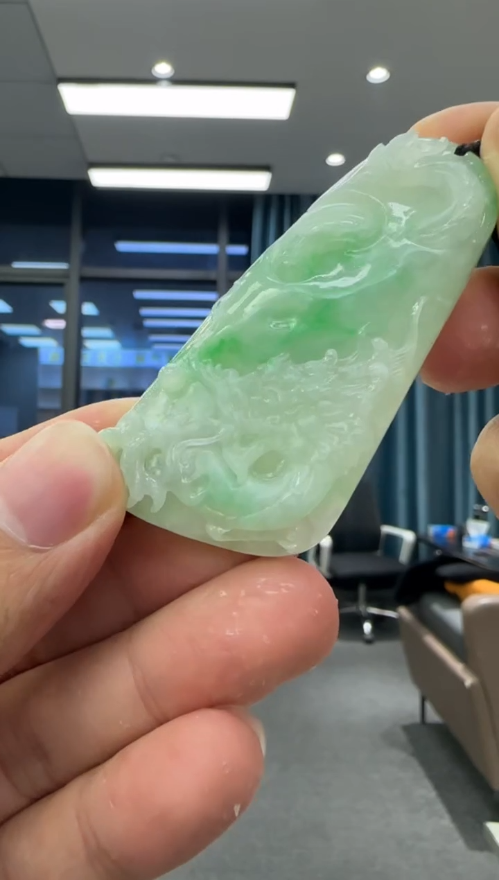 颈饰未镶嵌翡翠天然翡翠A货孤品一件 