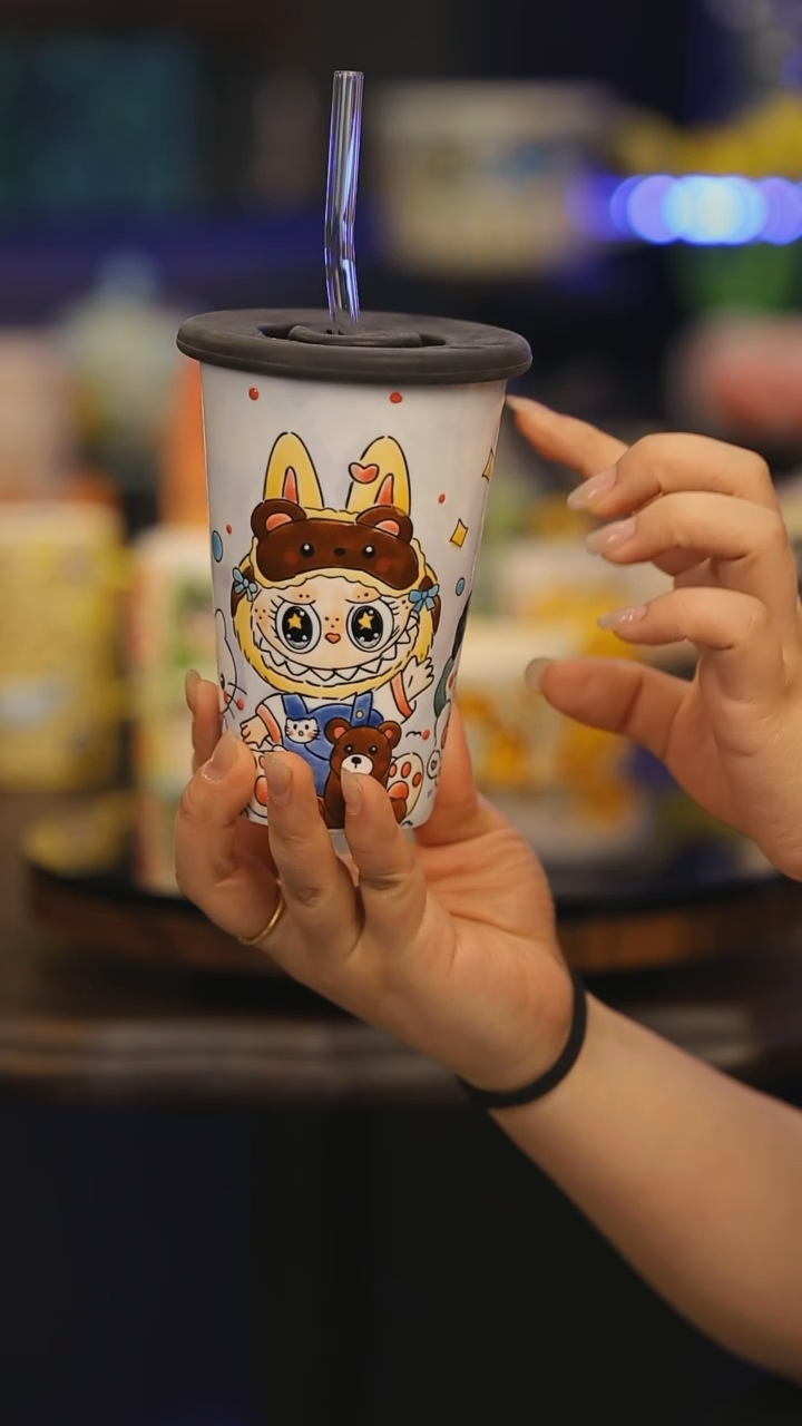 【闪购商品】摆件景德镇釉下彩绘设计师款式陶瓷