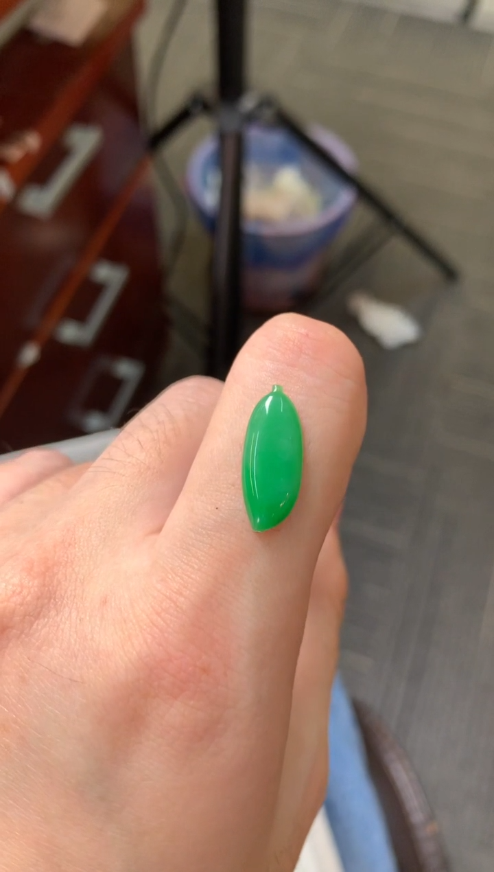 未镶嵌定制翡翠裸玉
