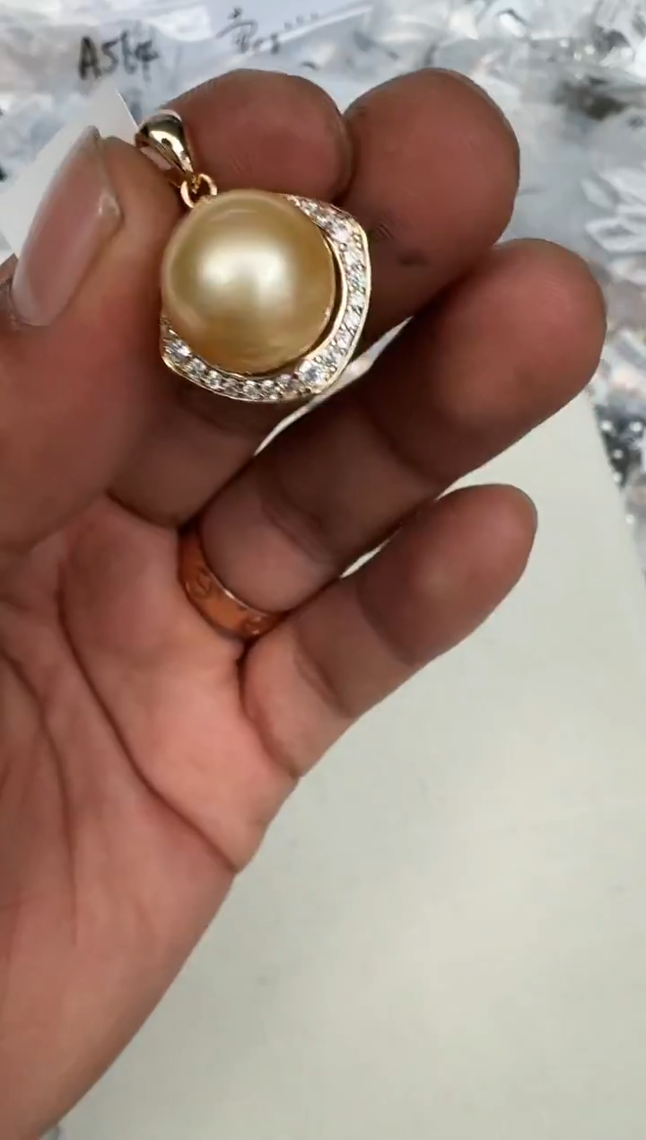 颈饰银S925镶嵌海水珍珠吊坠