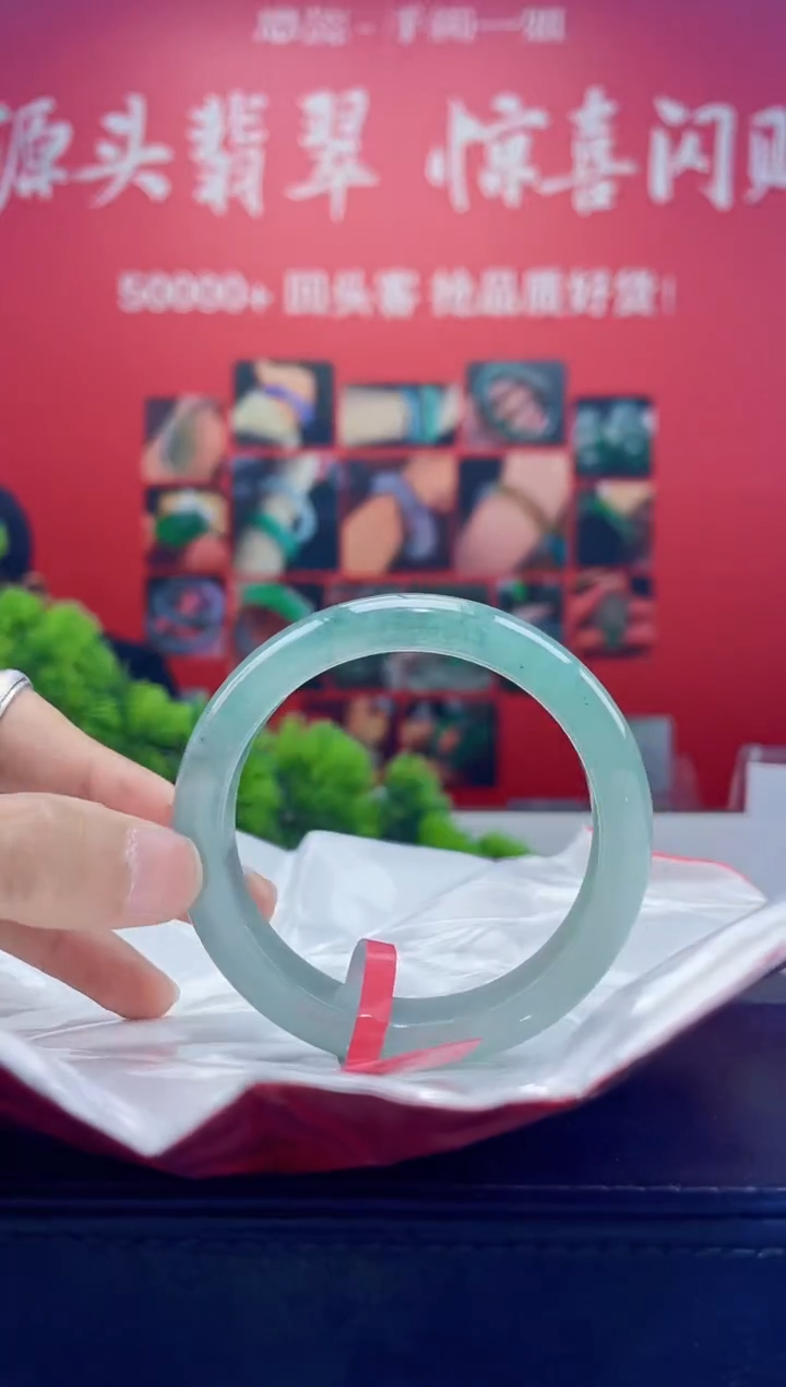 翡翠手镯未镶嵌手镯12