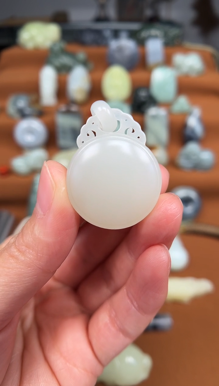 【闪购商品】和田玉颈饰未镶嵌平安牌