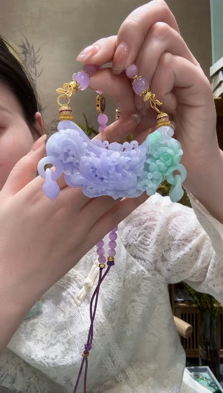 【闪购商品】翡翠未镶嵌颈饰吊坠