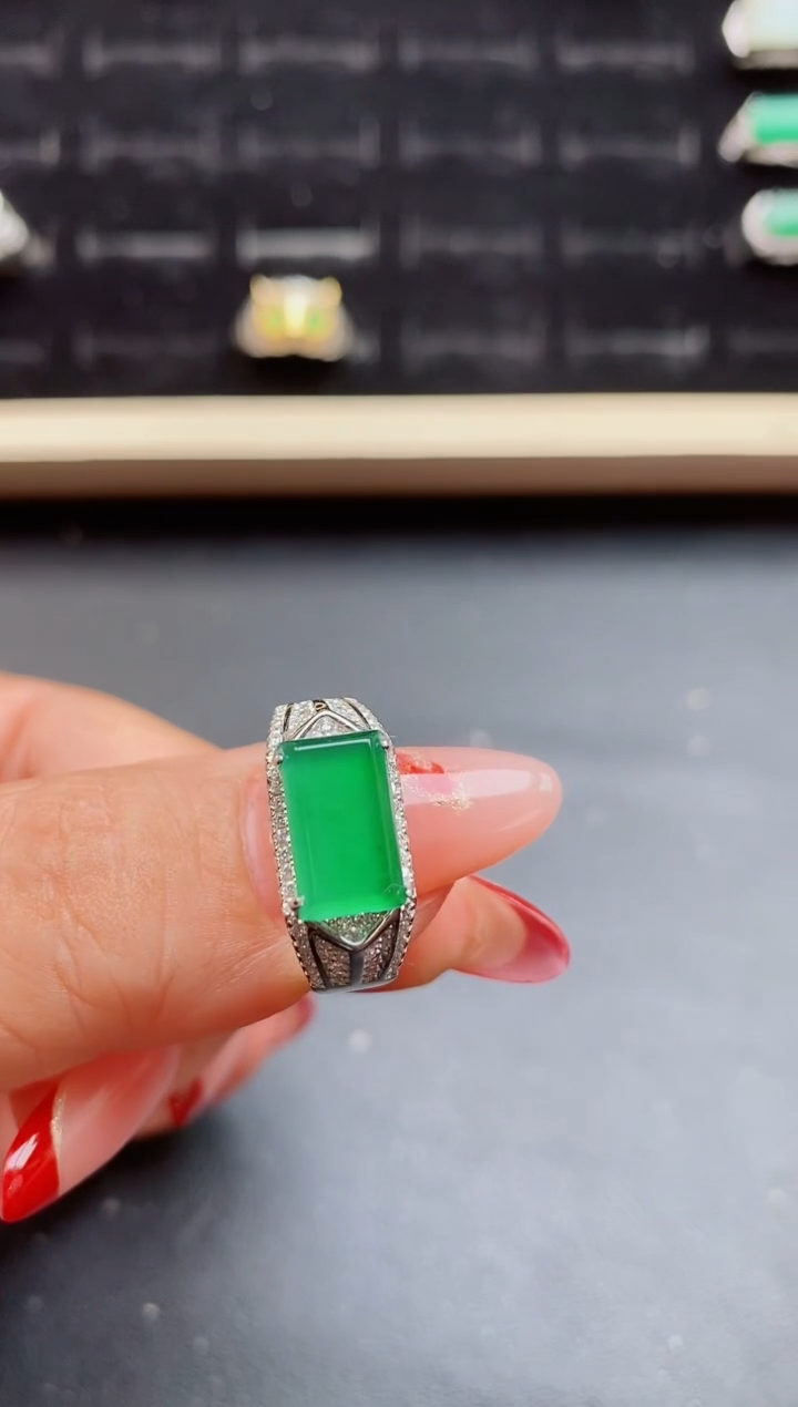 【闪购商品】翡翠戒指银S925镶嵌50850