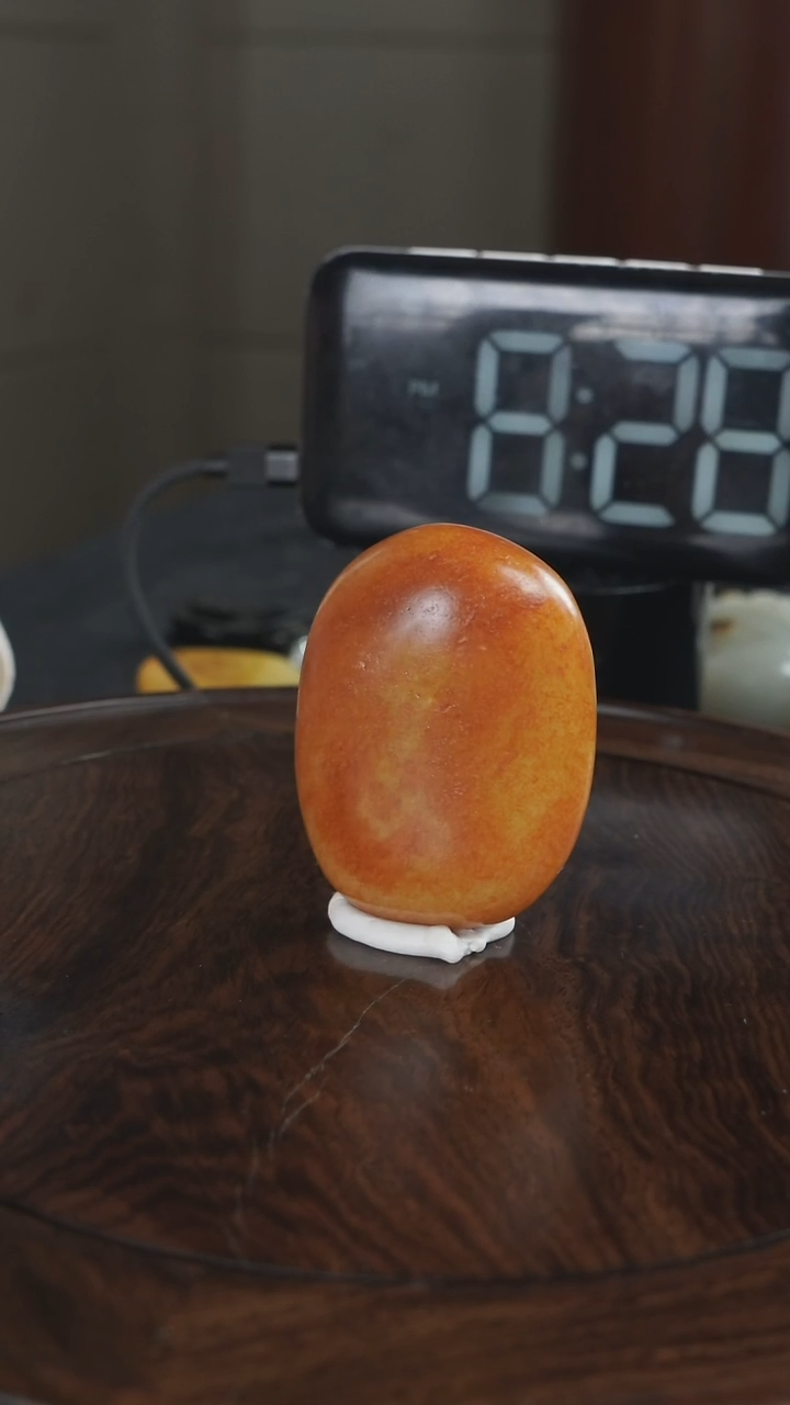 颈饰未镶嵌和田玉金**国和田玉原石